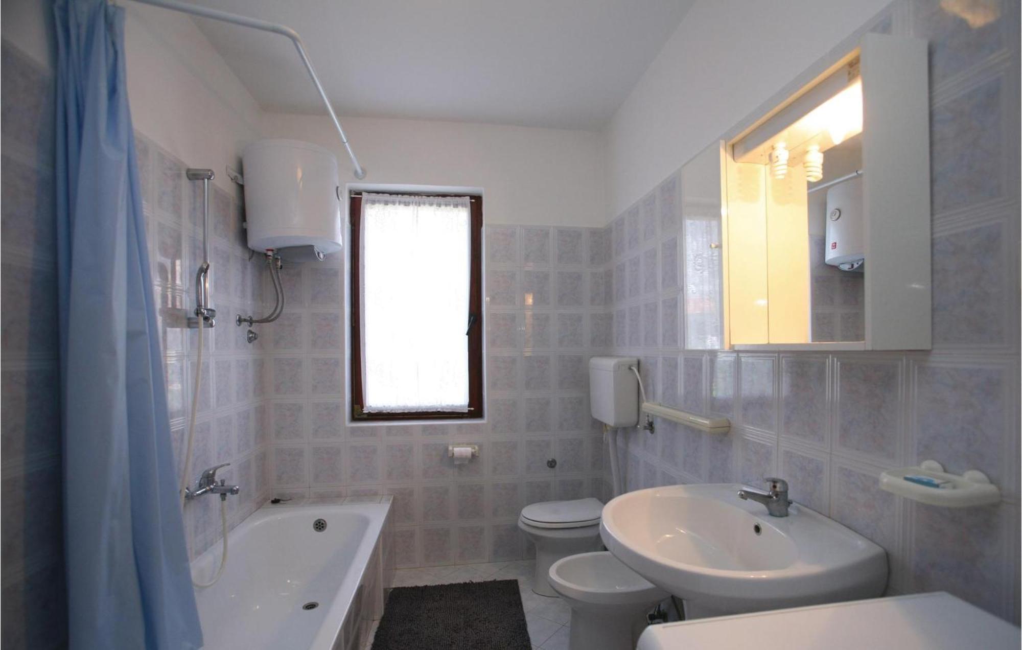 2 Bedroom Gorgeous Apartment In Labin Rasa Экстерьер фото