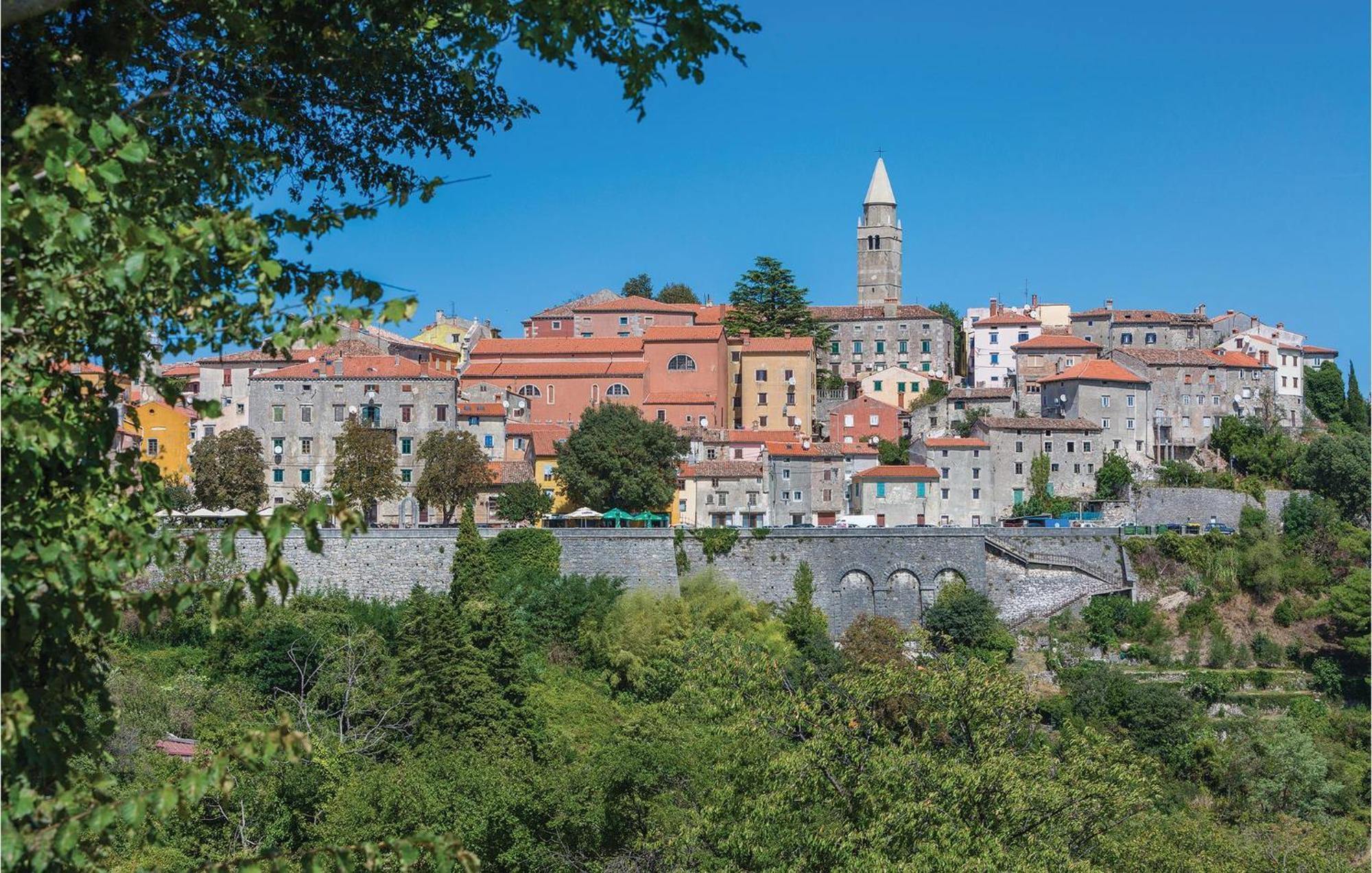 2 Bedroom Gorgeous Apartment In Labin Rasa Экстерьер фото
