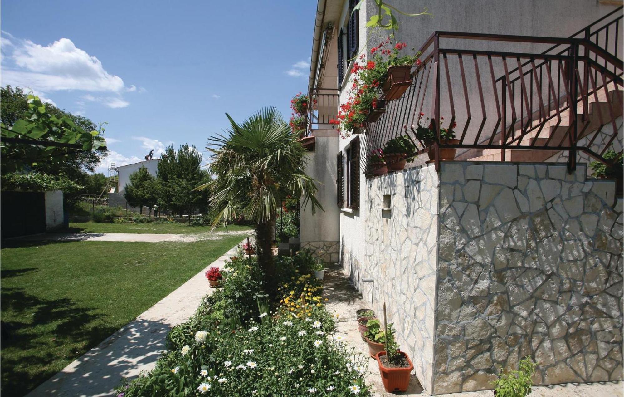 2 Bedroom Gorgeous Apartment In Labin Rasa Экстерьер фото