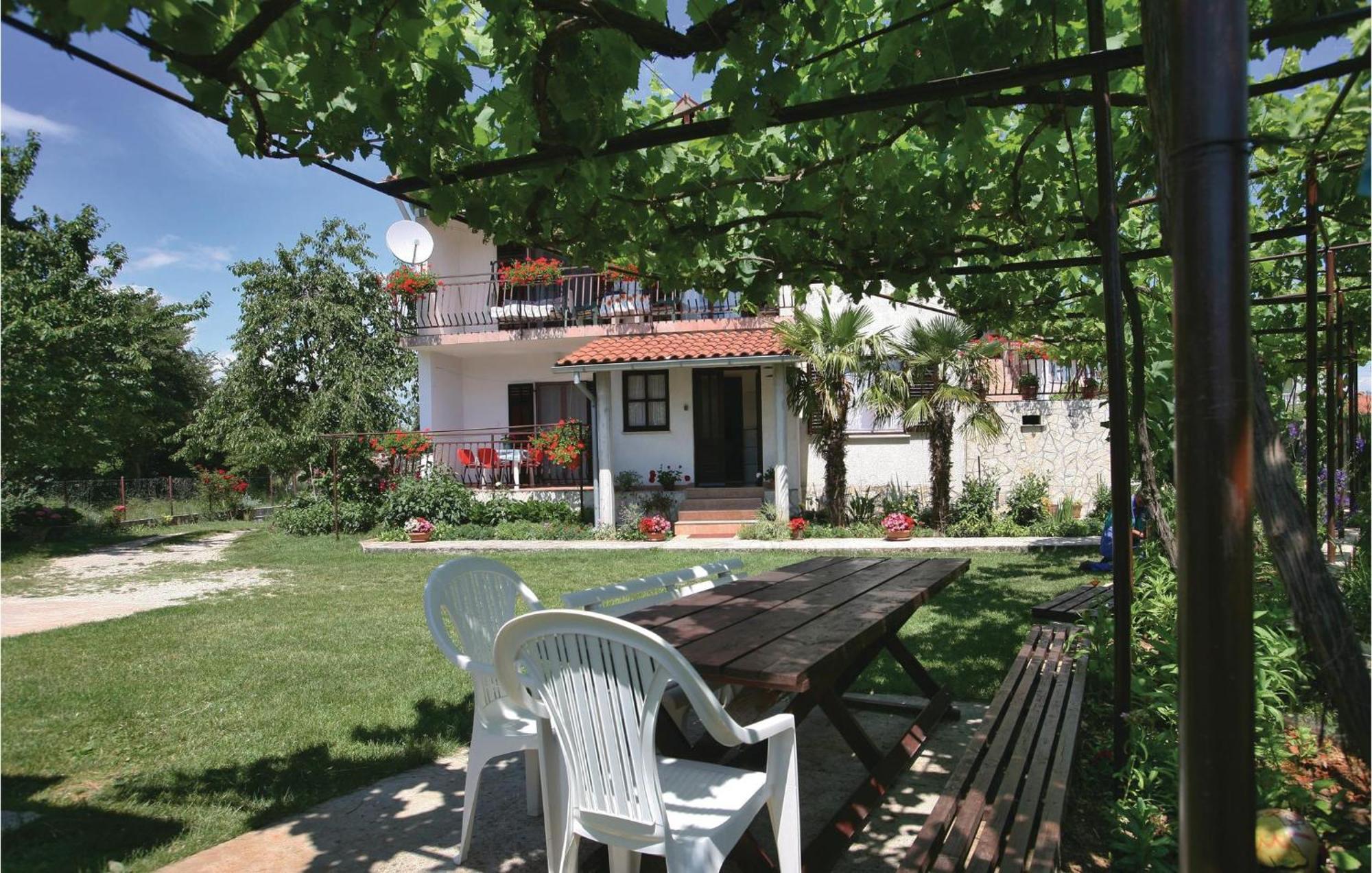 2 Bedroom Gorgeous Apartment In Labin Rasa Экстерьер фото